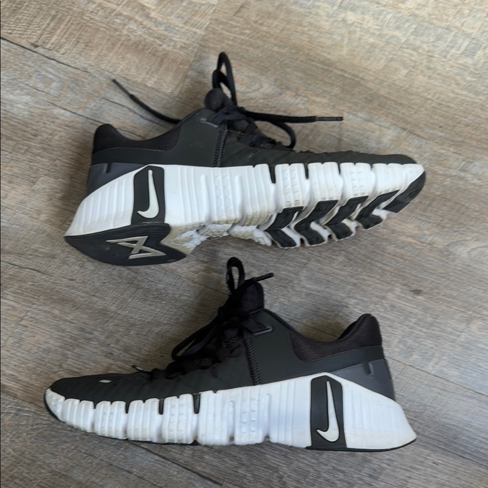 Nike Metcon 5 Sneakers